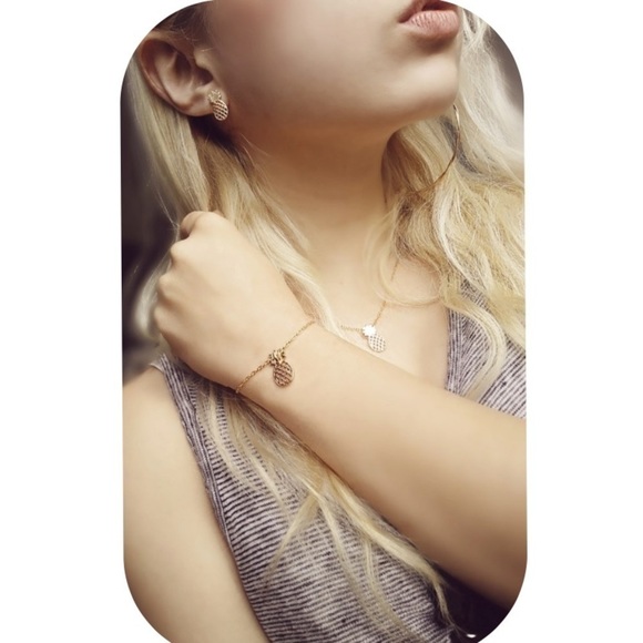 3/Pcs Dainty Silver Hollow Pineapple Jewelry Set - Picture 5 of 5